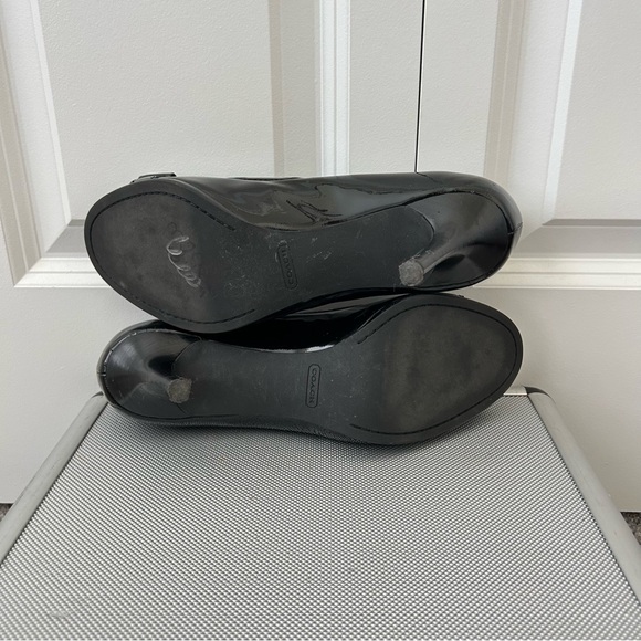Coach‎ Black Patent Leather Heels - Picture 8 of 9